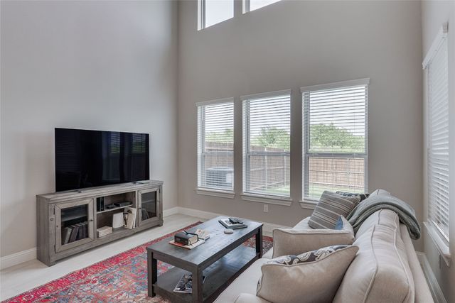 509 Hutchinson Lane, Lewisville, TX 75077