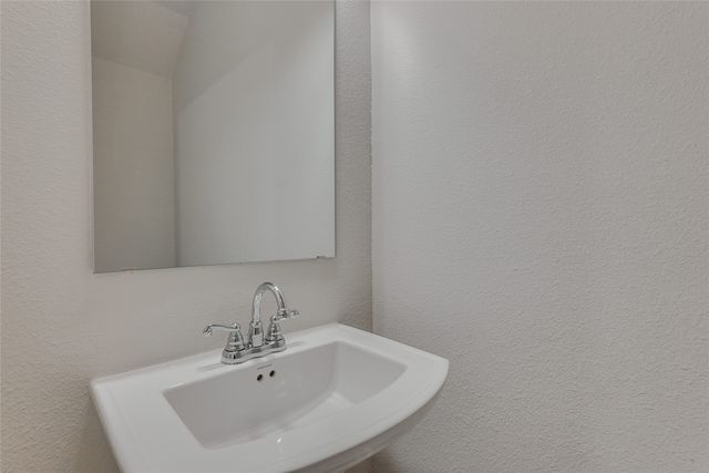 509 Hutchinson Lane, Lewisville, TX 75077