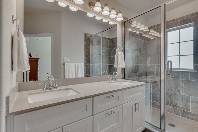 509 Hutchinson Lane, Lewisville, TX 75077
