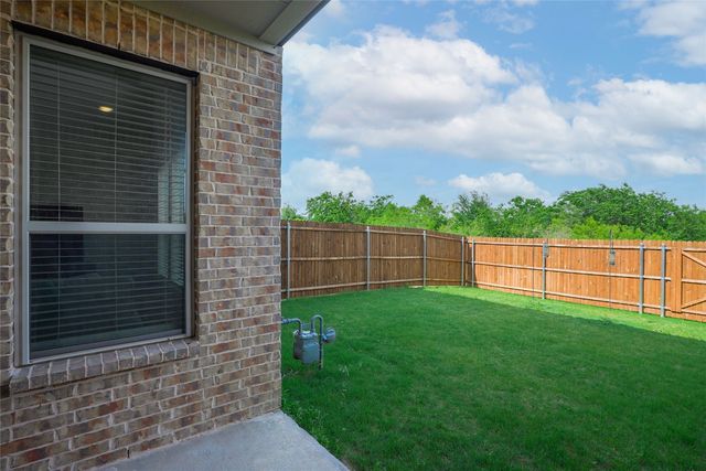 509 Hutchinson Lane, Lewisville, TX 75077