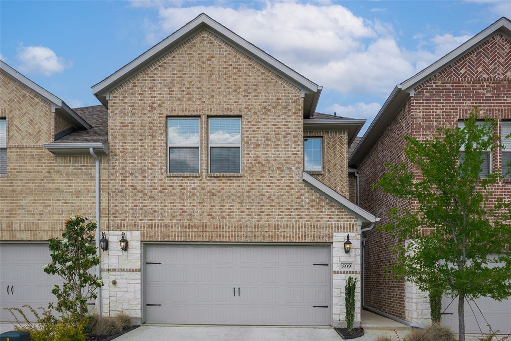 509 Hutchinson Lane, Lewisville, TX 75077