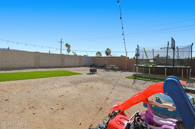 9780 E Gray Hawk Drive, Tucson, AZ 85730