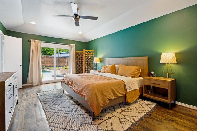 9421 Meadowknoll Drive, Dallas, TX 75243