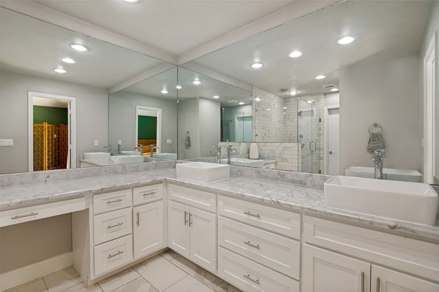 9421 Meadowknoll Drive, Dallas, TX 75243