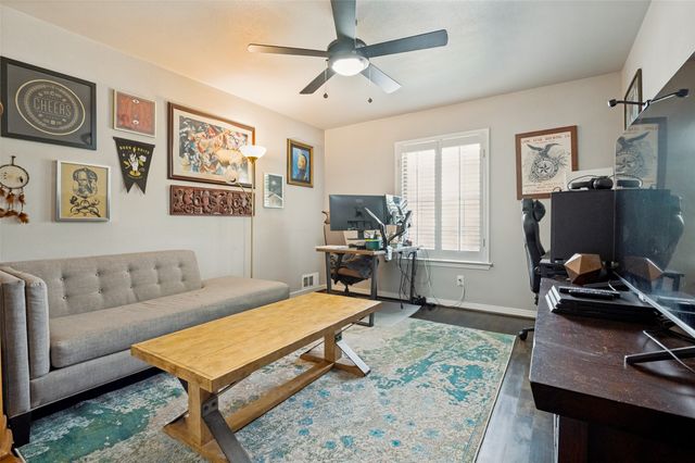 9421 Meadowknoll Drive, Dallas, TX 75243