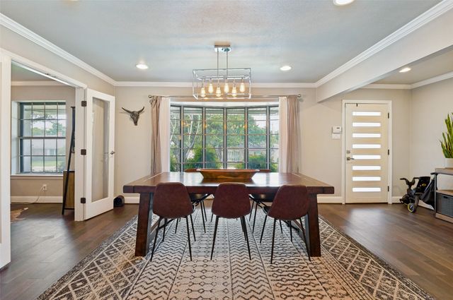 9421 Meadowknoll Drive, Dallas, TX 75243
