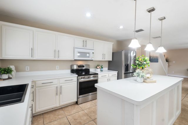 905 Valleybrook Drive, Lewisville, TX 75067