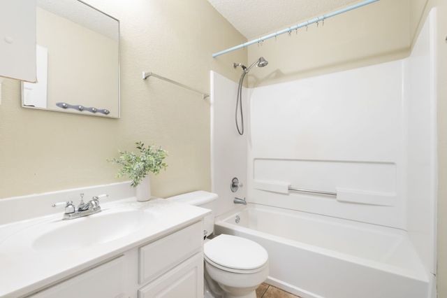 905 Valleybrook Drive, Lewisville, TX 75067
