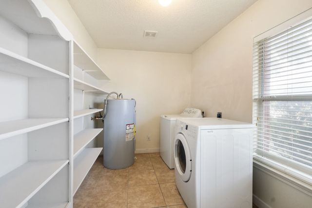 905 Valleybrook Drive, Lewisville, TX 75067