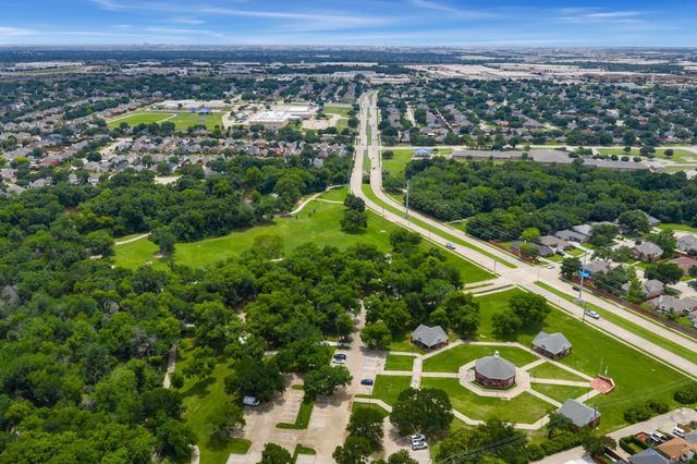905 Valleybrook Drive, Lewisville, TX 75067