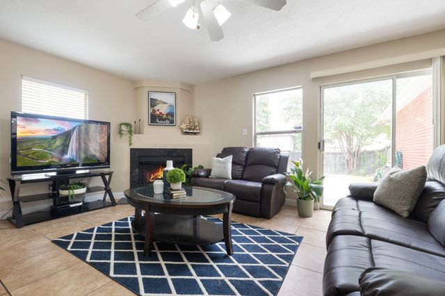 905 Valleybrook Drive, Lewisville, TX 75067