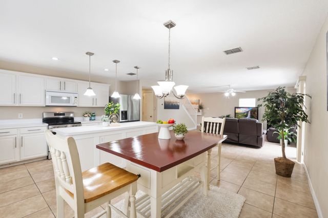 905 Valleybrook Drive, Lewisville, TX 75067