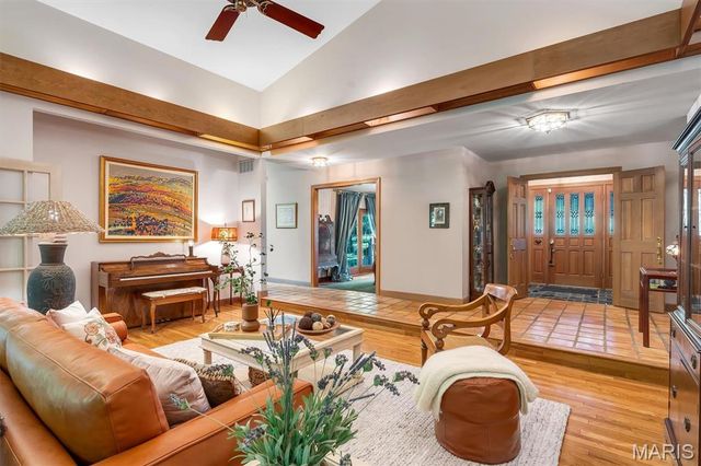 18525 Sassafras Place Drive, Wildwood, MO 63038