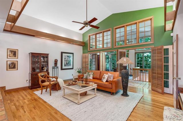 18525 Sassafras Place Drive, Wildwood, MO 63038