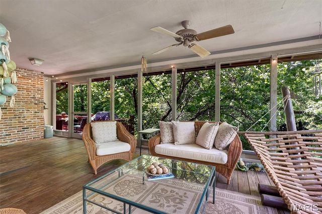 18525 Sassafras Place Drive, Wildwood, MO 63038