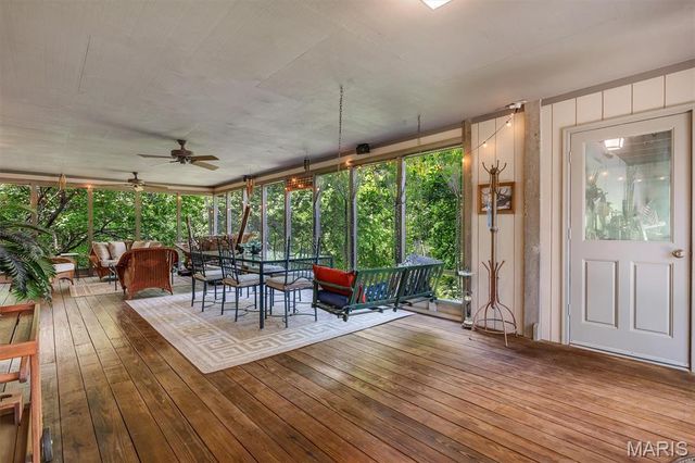 18525 Sassafras Place Drive, Wildwood, MO 63038