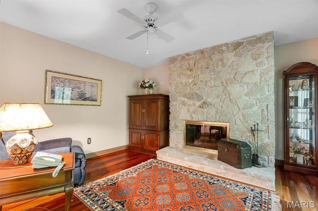 18525 Sassafras Place Drive, Wildwood, MO 63038