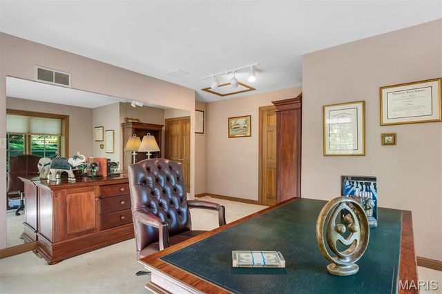 18525 Sassafras Place Drive, Wildwood, MO 63038