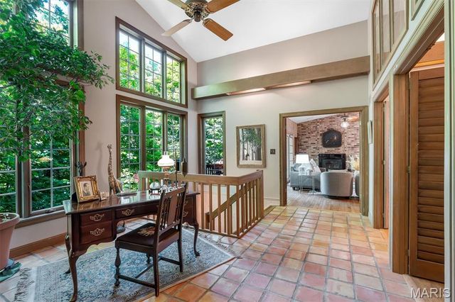 18525 Sassafras Place Drive, Wildwood, MO 63038