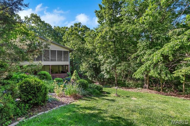 18525 Sassafras Place Drive, Wildwood, MO 63038