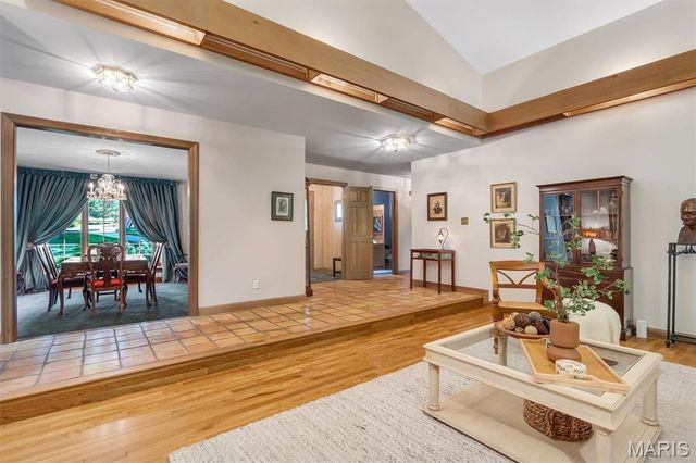 18525 Sassafras Place Drive, Wildwood, MO 63038