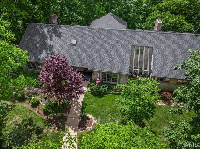 18525 Sassafras Place Drive, Wildwood, MO 63038