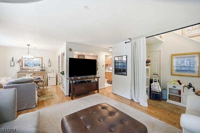 100 Chatfield Drive, Pequannock Twp., NJ 07444