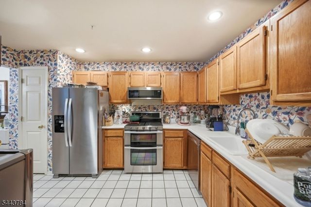 100 Chatfield Drive, Pequannock Twp., NJ 07444