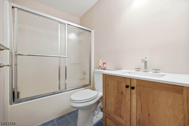 100 Chatfield Drive, Pequannock Twp., NJ 07444