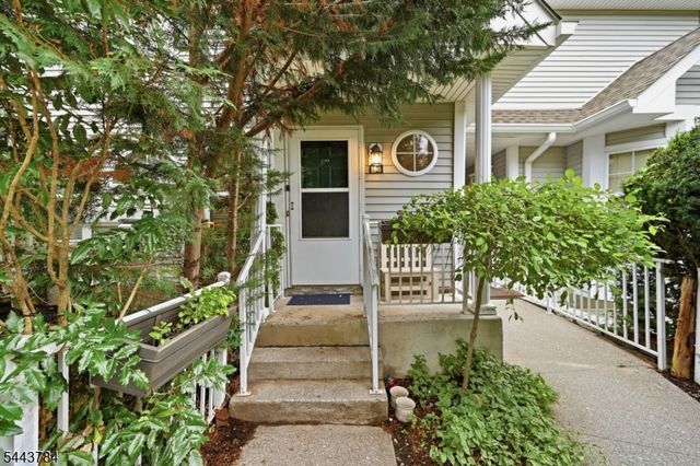 100 Chatfield Drive, Pequannock Twp., NJ 07444