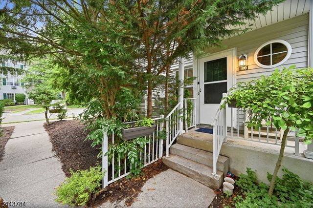 100 Chatfield Drive, Pequannock Twp., NJ 07444