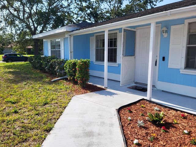 702 SW Belmont Circle, Port St. Lucie, Port St Lucie, FL 34953