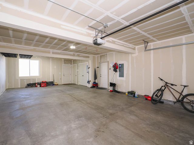 699 E RYEGRASS DR, Eagle Mountain, UT 84005