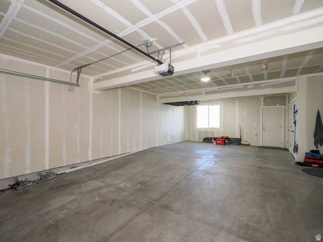 699 E RYEGRASS DR, Eagle Mountain, UT 84005