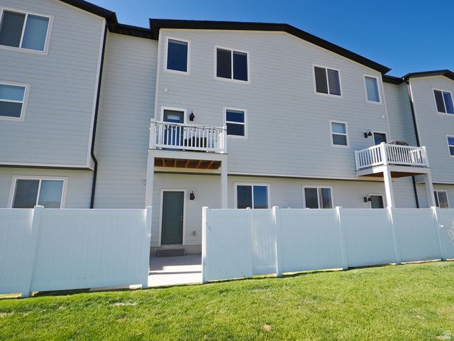 699 E RYEGRASS DR, Eagle Mountain, UT 84005