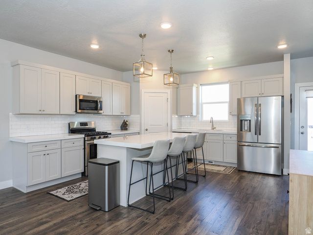 699 E RYEGRASS DR, Eagle Mountain, UT 84005