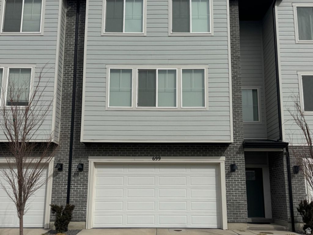 699 E RYEGRASS DR, Eagle Mountain, UT 84005