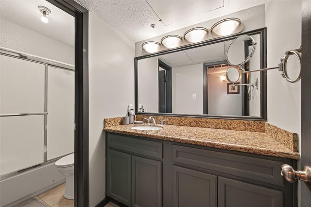 7313 Gulf Freeway 911, Houston, TX 77017