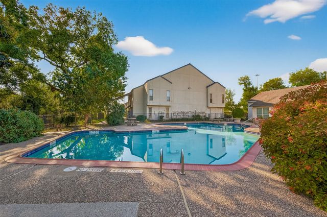 7313 Gulf Freeway 911, Houston, TX 77017