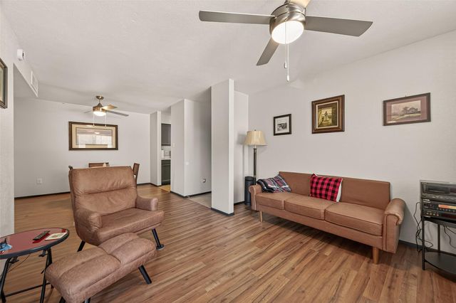 7313 Gulf Freeway 911, Houston, TX 77017