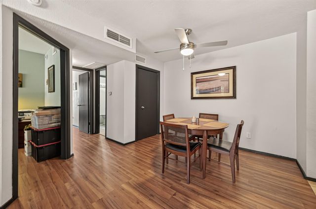 7313 Gulf Freeway 911, Houston, TX 77017