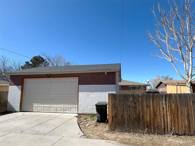 1720 Del Mar Pkwy, Aurora, CO 80010