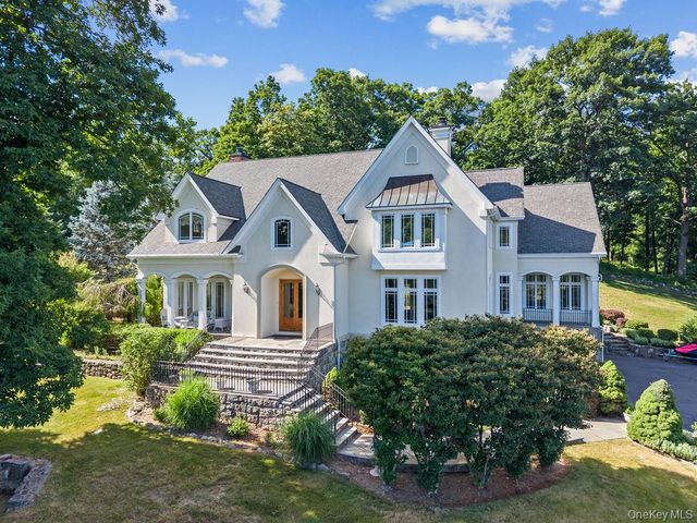4 Katavolos Drive, Tomkins Cove, NY 10986