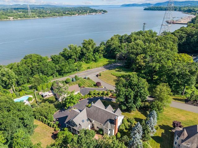 4 Katavolos Drive, Tomkins Cove, NY 10986