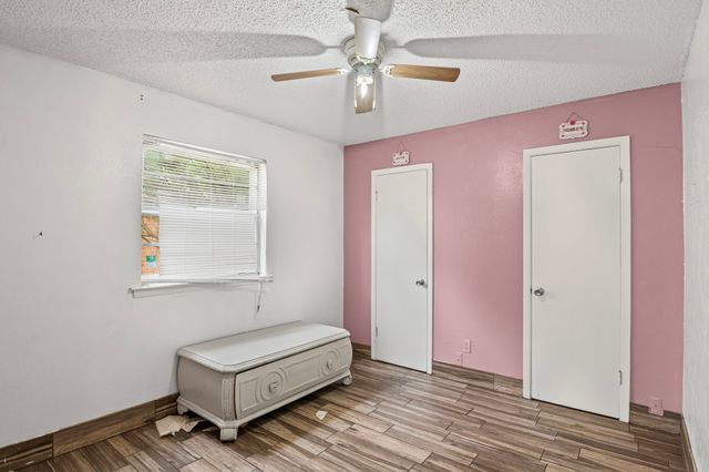 409 Nathan Street, Burleson, TX 76028