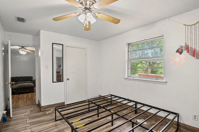409 Nathan Street, Burleson, TX 76028
