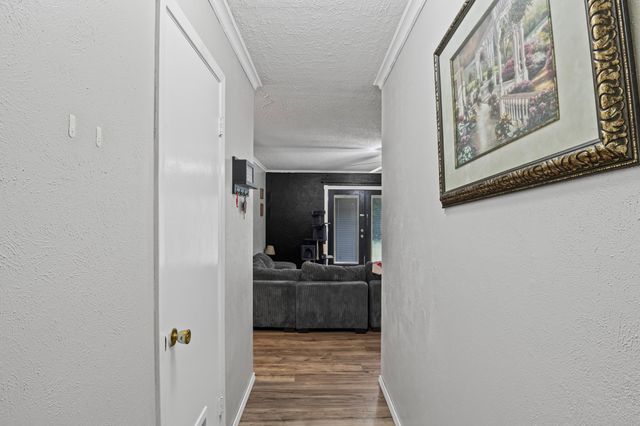 409 Nathan Street, Burleson, TX 76028
