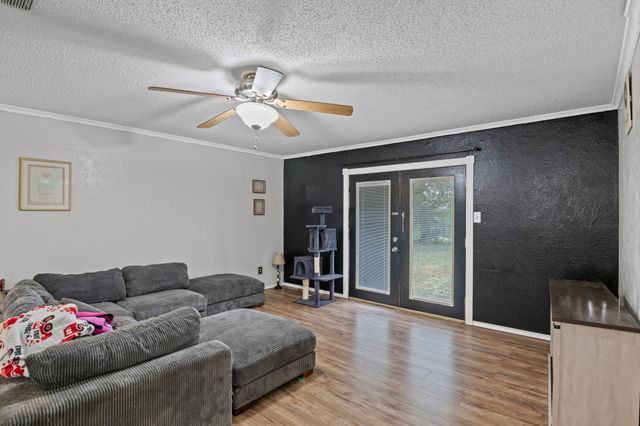 409 Nathan Street, Burleson, TX 76028
