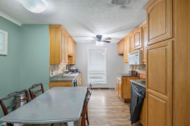 409 Nathan Street, Burleson, TX 76028