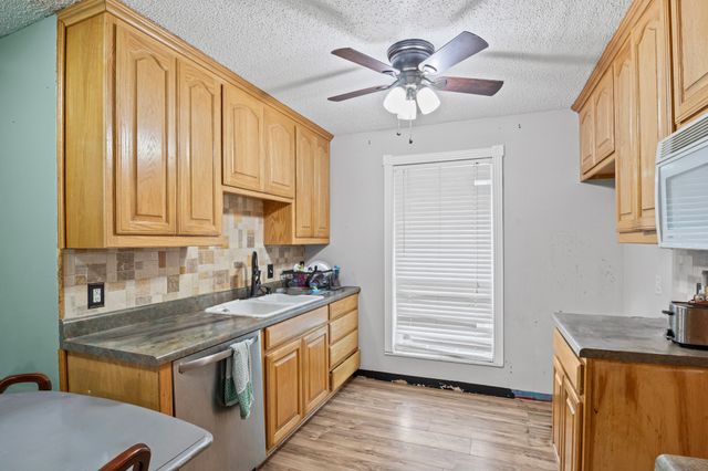 409 Nathan Street, Burleson, TX 76028